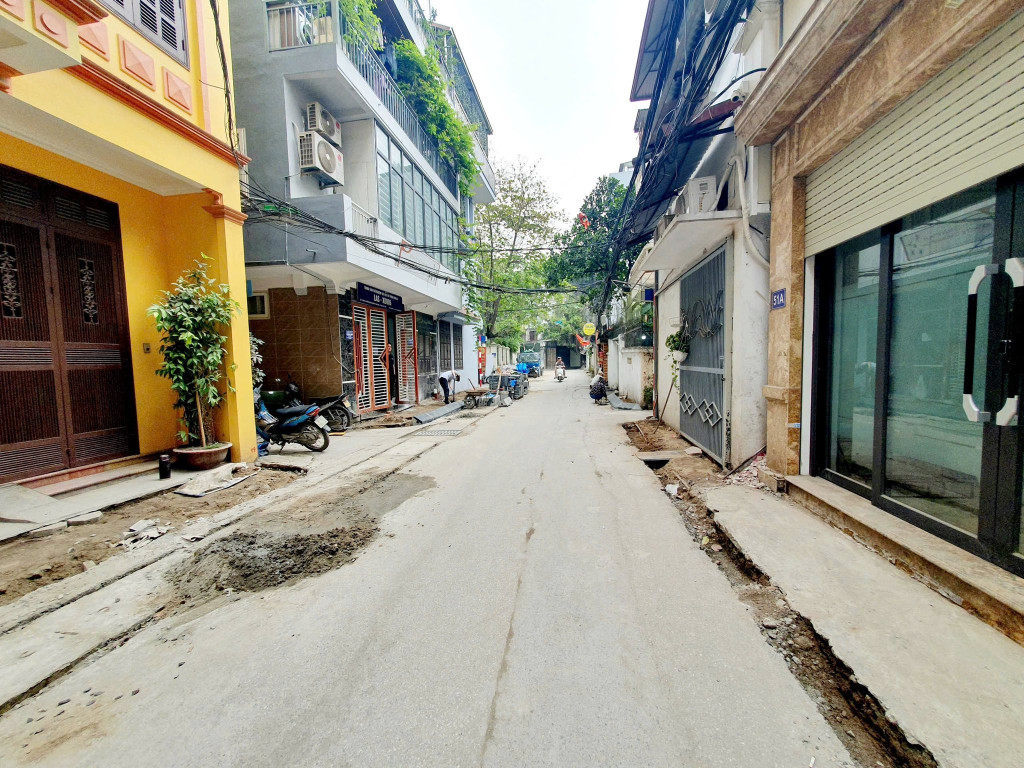 BÁN NHÀ HOÀNG ĐẠO THÀNH , KINH DOANH, Ô TÔ VÀO NHÀ 12 TỶ