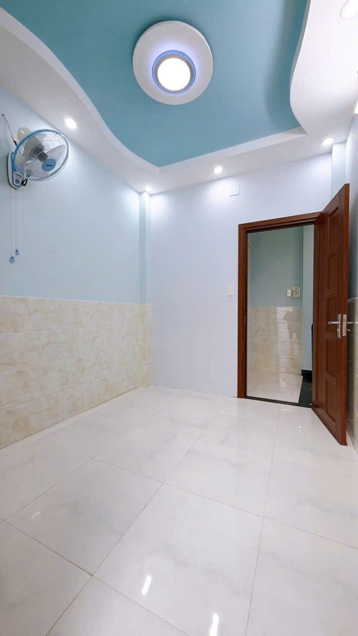 CẦN BÁN NHÀ QUẬN 4 –KÈO THƠM KHÓ TÌM, SÁT MT ĐƯỜNG, HẺM RỘNG 4M