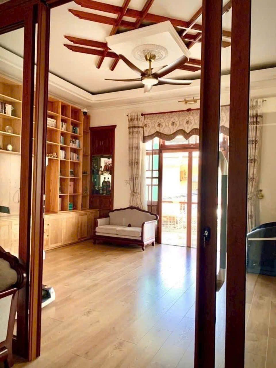 bán biệt thụ sân vườn trung tâm đà nẵng