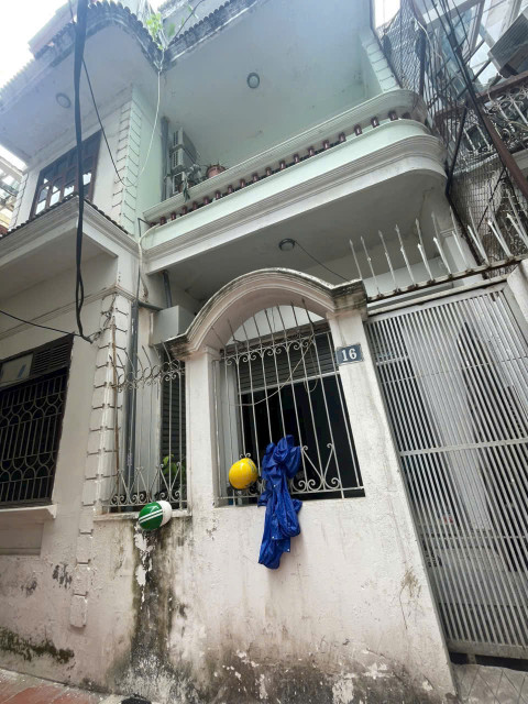 Cần bán nhà ngõ 173 Hoàng Hoa Thám, Ba Đình, Hà Nội.