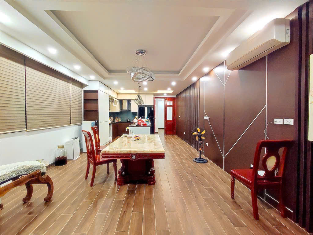 Bán nhà 6 tầng thang máy phố Hoàng Hoa Thám, Ba Đình, ô tô vào nhà, 48m, 14 tỷ