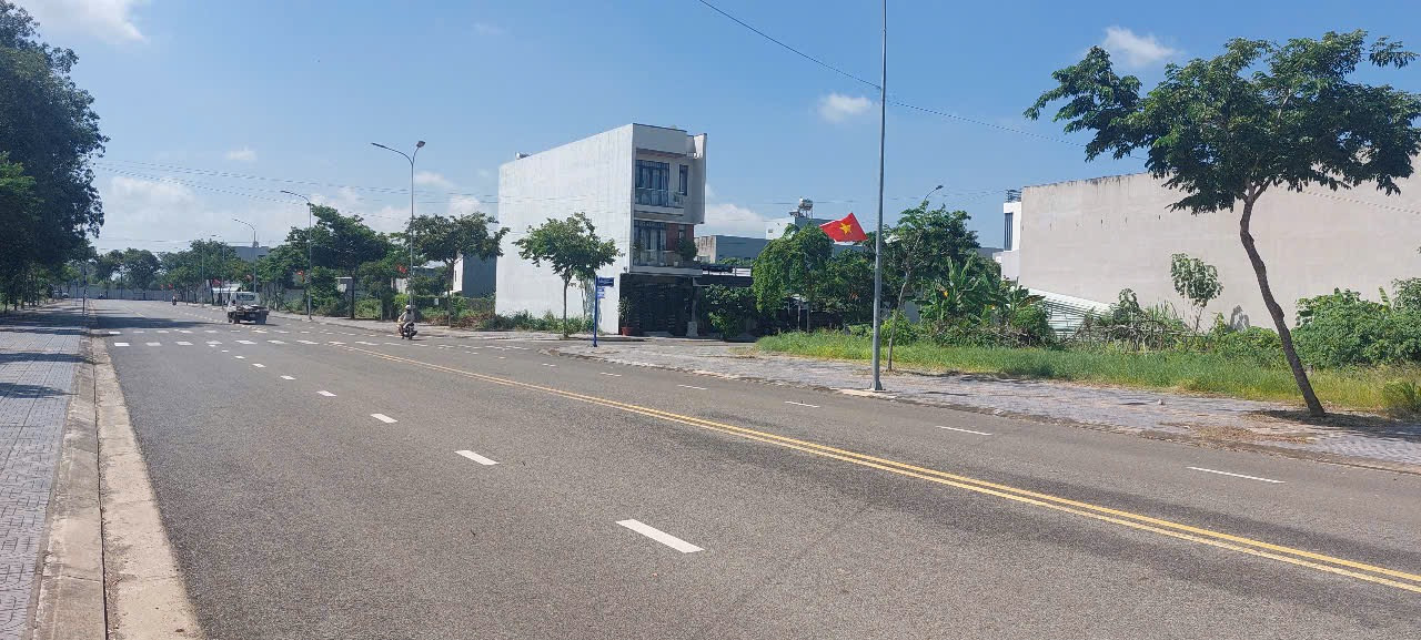 Bán đất 97m² ngang 5m giá 4.35 tỷ Phường Tam Long