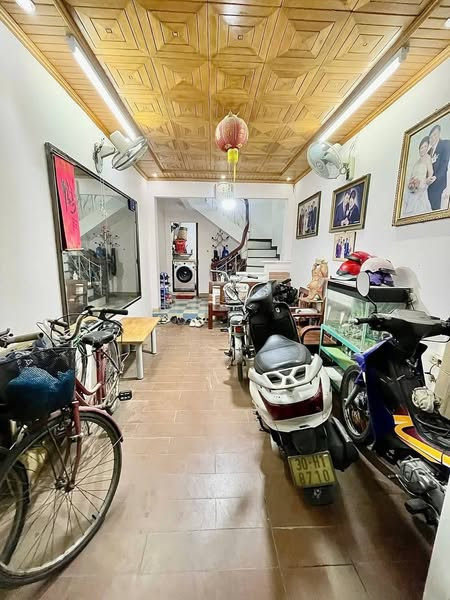 Bán nhà đẹp phố Hoàng Hoa Thám 35m2 5tầng mặt tiền 3m 5.99 tỷ Tây Hồ