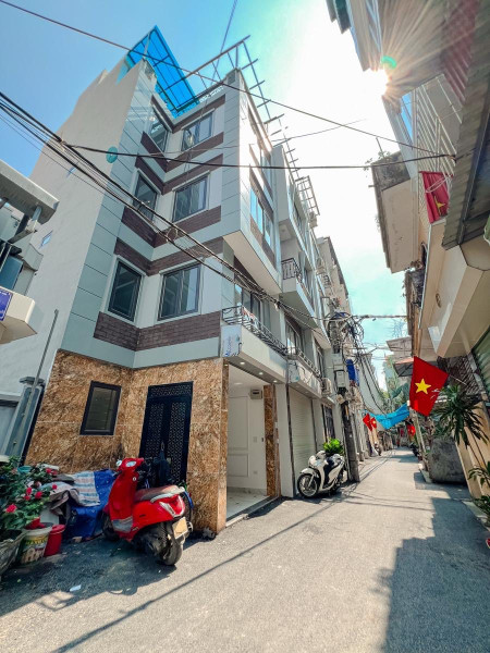 BÁN GẤP NHÀ NGÕ 2 ĐƯỜNG HOÀNG LIỆT. 60M2 - 5 TẦNG. THANG MÁY. GARA Ô TÔ.