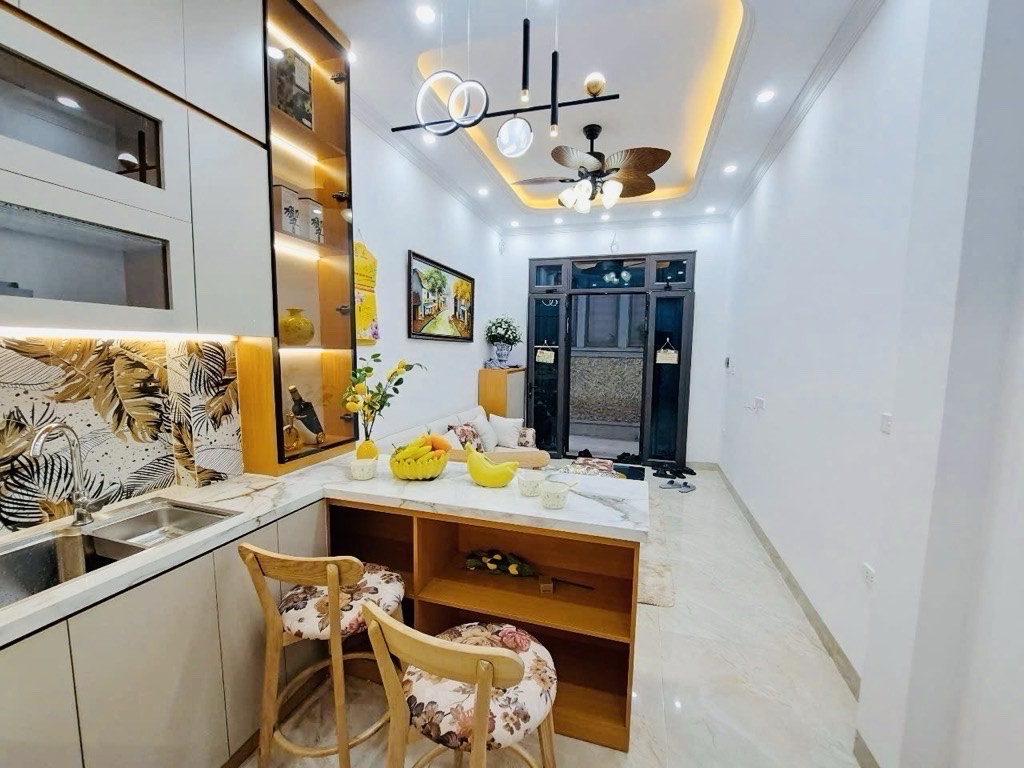 BÁN NHÀ DÂN XÂY PHỐ HOÀNG MAI-5TẦNG-28M2 - GIÁ CHỈ 5,8 TỶ
