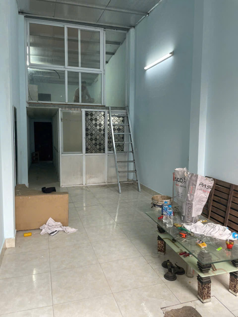 Siêu hiếm cho thuê nhà ngõ 160 Hoàng Mai chỉ 5 Triệu, 50m2 x 1.5 tầng, 2 ngủ ở gđ, nhóm sv