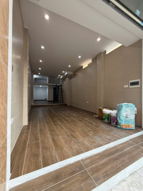 CHO THUÊ MẶT BẰNG – PHỐ HOÀNG NGỌC PHÁCH, LÁNG HẠ, ĐỐNG ĐA – 35M², Ô TÔ ĐỖ CỬA