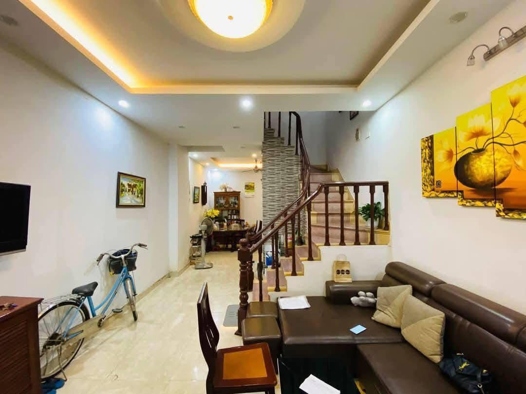 Phân lô vỉa hè ô tô tránh đường Hoàng Quốc Việt, Cầu Giấy, 41m2, 4T, chỉ 15.6 tỷ