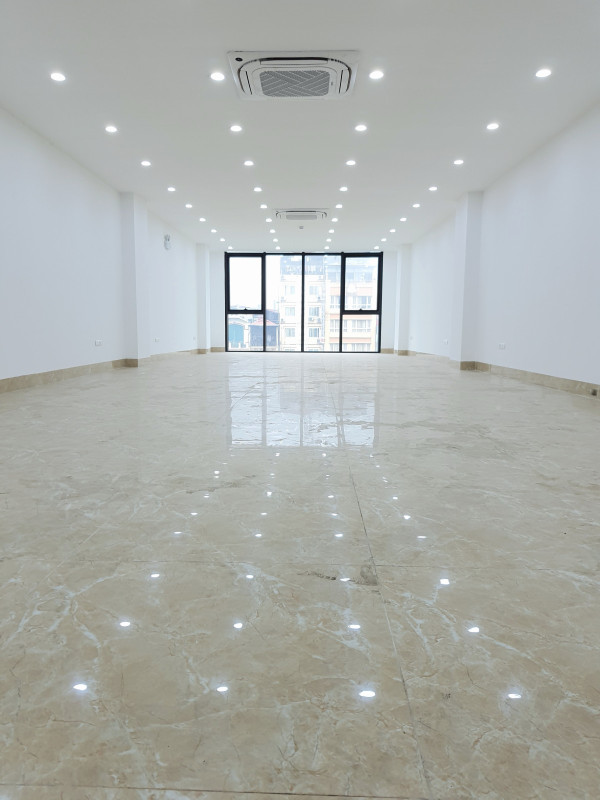 Bán tòa builing Hoàng Quốc Việt dt 88m2 9 tầng giá 39 tỷ