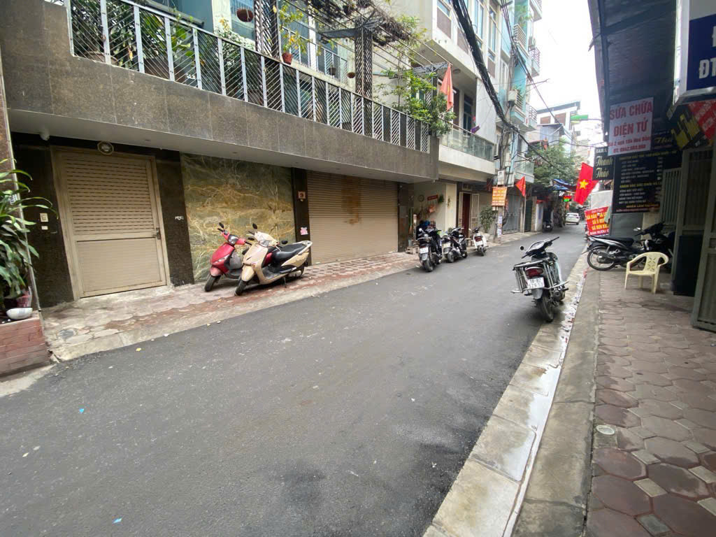 NHÀ HOÀNG QUỐC VIỆT, CẦU GIẤY, KINH DOANH, Ô TÔ TRÁNH, VỈA HÈ, CHỈ 28.8 TỶ