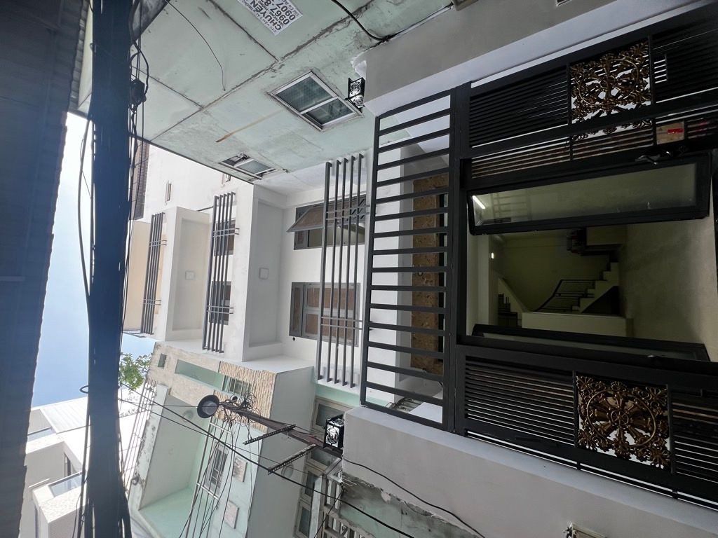 _Nhà đẹp 4 tầng trung tâm quận 3, ngay hoàng sa, hẻm 3m thông, cách 2 căn ra mặt tiền
