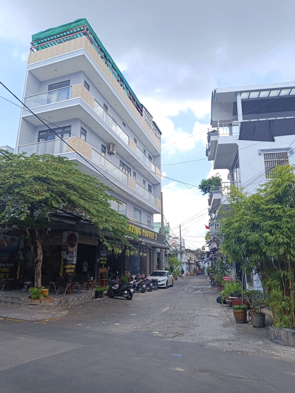 Bán nhà quận bình tân - 4 tầng hẻm xe hơi sát mặt tiền - Nhà còn mới ở ngay 5,1 tỷ