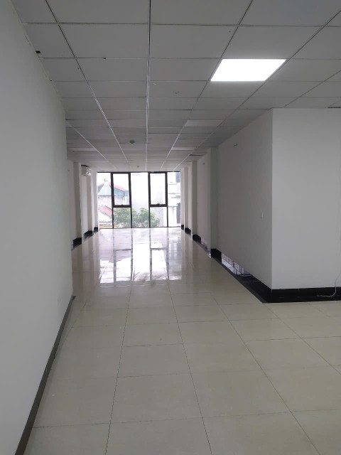 CC CHO THUÊ MẶT BẰNG LÀM VP NHÀ MẶT PHỐ HOÀNG VĂN THÁI - TX, DT 150M2, GIÁ 19.5TR, TT LINH HOẠT