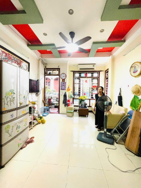 PHÂN LÔ HOÀNG VĂN THÁI – 5 TẦNG – 2 MẶT THOÁNG – GẦN HỒ – Ở SƯỚNG, KINH DOANH TỐT