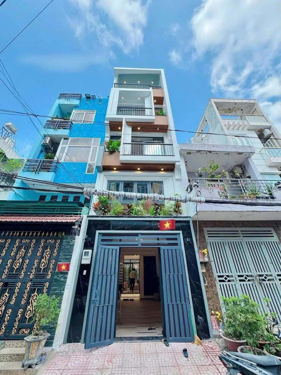 Chủ cần bán gấp nhà gần MT Hồng Bàng, P.1, Q.11 – 62m2 giá 2tỷ735tr. Sổ chủ giữ.