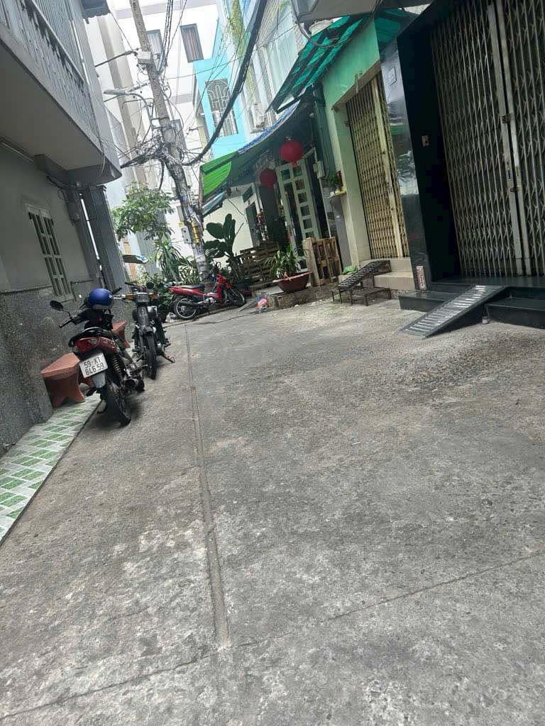 Chỉb3.1 tỷ - Bán nhà 2 tầng - 43m2 - Hẻm xe hơi 1/ đường Hồng Bàng - Phường 6 - Quận 6
