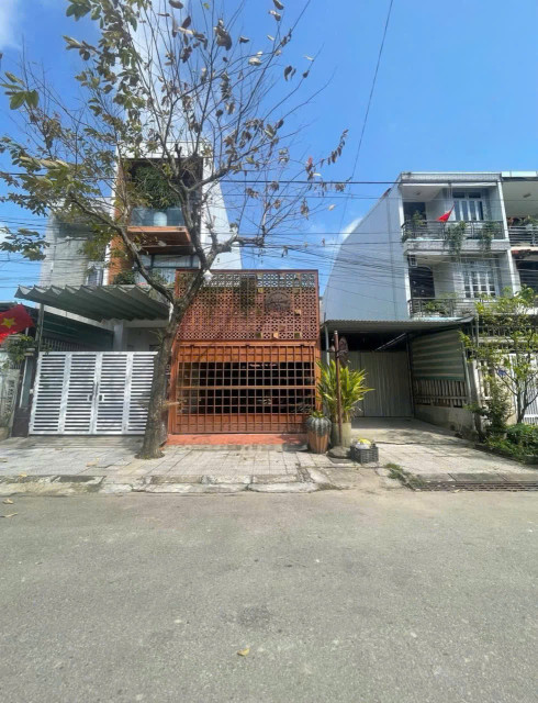 Bán mặt tiền kinh doanh Hồng Khẳng, KQH Vỹ Dạ, Tp.Huế hàng hiếm giá chỉ 4,3x tỷ ( x nhỏ )