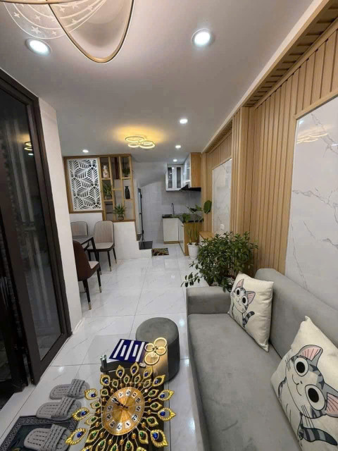 Cực hiếm bán nhà riêng mới đẹp Phố Hồng Mai 5 tầng x 30m2, 4.2 tỷ - 30m ra mặt phố