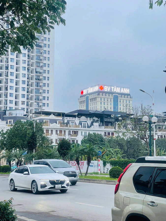 SIÊU PHẨM 7 TẦNG THANG MÁY Ô TÔ ĐÕ CỬA-KINH DOANH PHỐ HỒNG TIẾN- LONG BIÊN  35M2, 7 TẦNG,MT 3.5M X 8 TỶ.