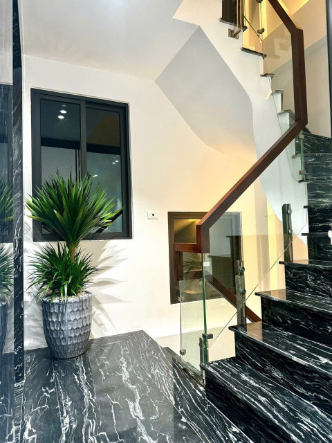 Bán tòa VP Mặt phố Hồng Tiến (Long Biên) 76m, 8 tầng, mt 8m, giá 38.6 tỷ