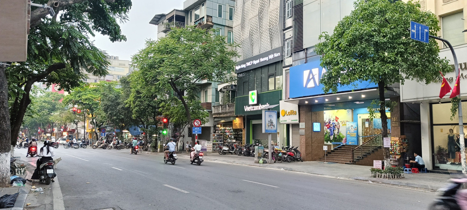 Nhà mặt phố Huế siêu VIP, kinh doanh đỉnh, tiện ích vô vàn, 16 tỷ vào ở sướng ngay