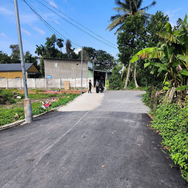 Đất Hưng Định 10, Đường Xe Tải Ra Vào, Cách Cầu Ngang Sông Búng chỉ 500m