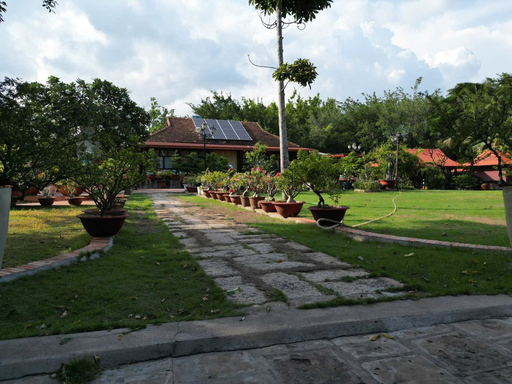 Biệt Thự Sinh Thái Vườn Hưng Long Bình Chánh 10.000m2  Chỉ 80 Tỷ