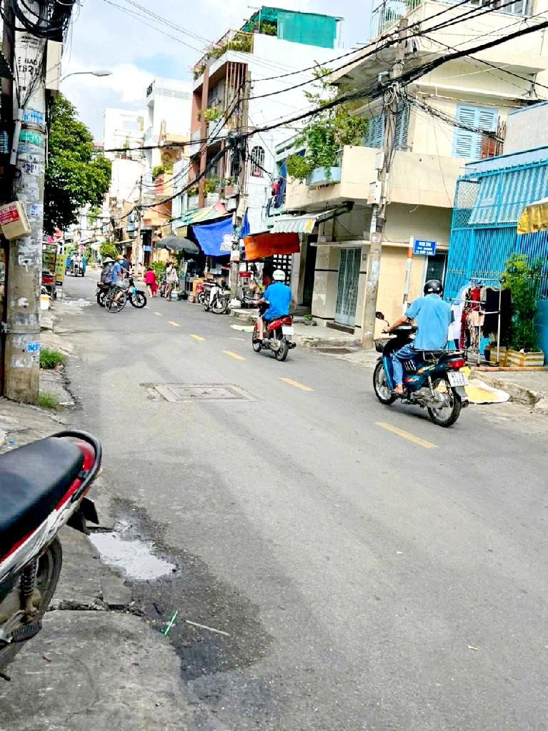 Mặt tiền Ba Đình 3.6x22 chỉ 9 tỷ 8
