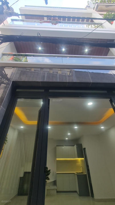 BÁN NHÀ QUẬN 8- NGANG 4.2M - 4 TẦNG BTCT KIÊN CÓ 1 BƯỚC RA MẶT TIỀN - NHỈNH 4 TỶ