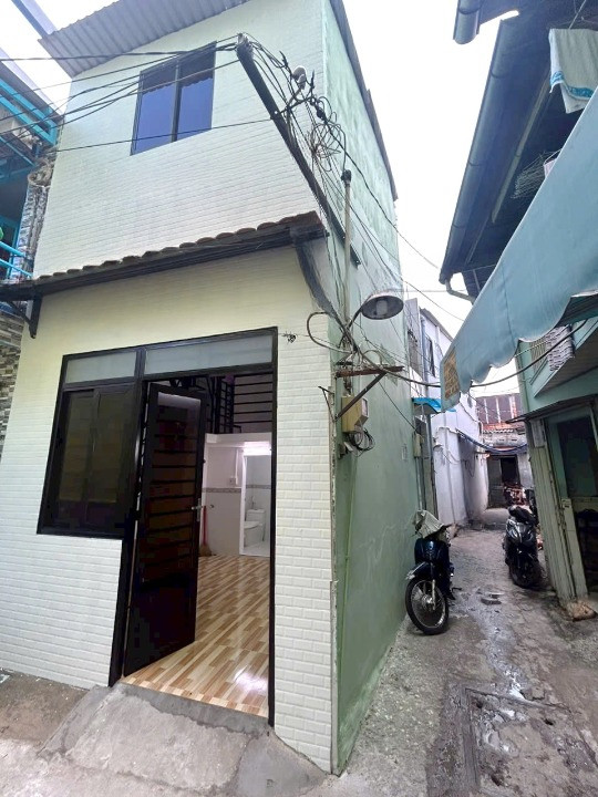 Căn góc 3 tầng nở hậu, hẻm thông Hưng Phú P10Q8. Giá 2 tỷ 50 triệu