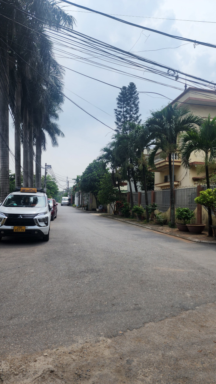 Nhà mặt phố Yên Sở, Hoàng Mai, Ô tô tránh,80m2, nhỉnh 10T.ỷ