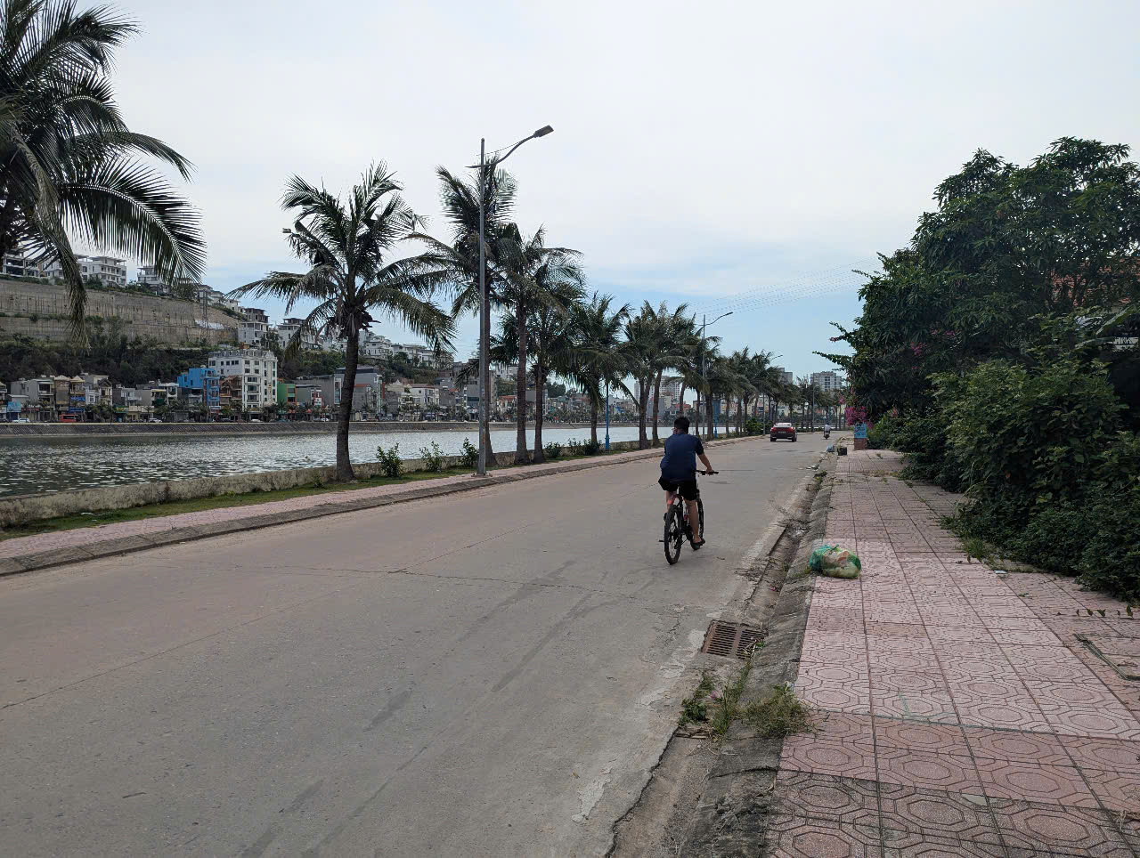 BÁN LÔ ĐẤT ĐẸP XÂY KHÁCH SẠN MẶT ĐƯỜNG HÙNG THẮNG VIEW HỒ DỰA NÚI VỊ TRÍ ĐẮC ĐỊA, CƠ HỘI ĐẦU TƯ SINH LỜI CAO