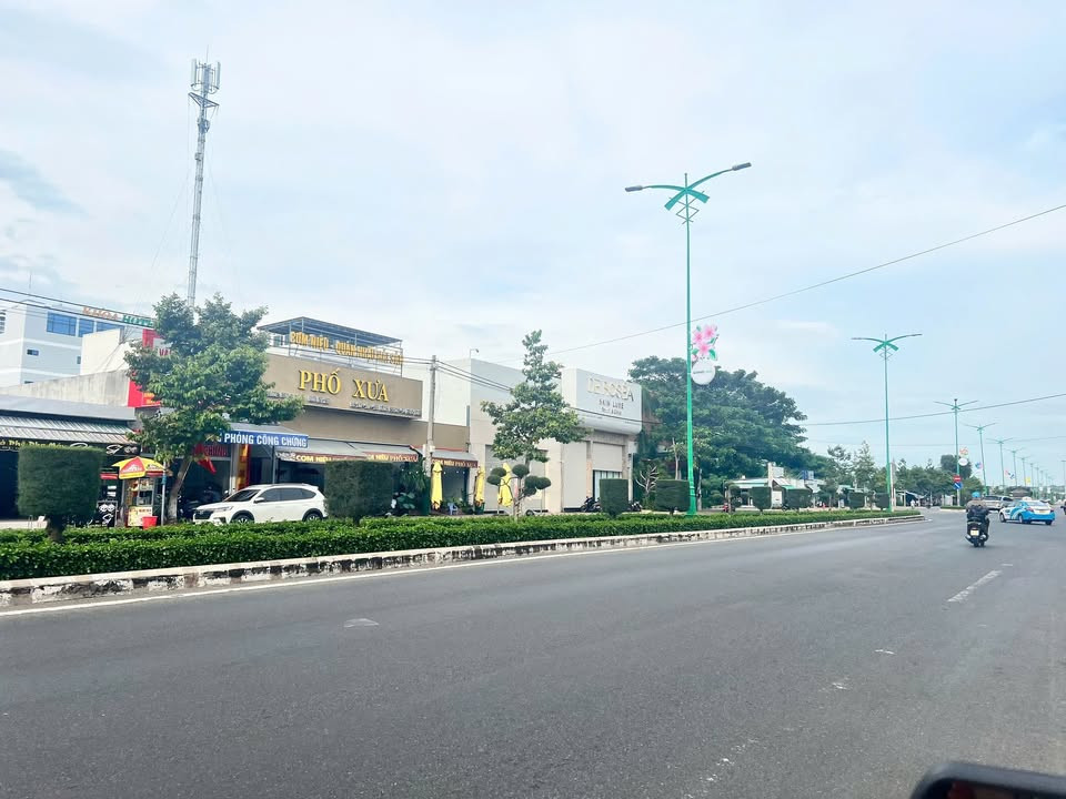 Bán Đất 200m² thổ cư 200m² giá 15.5 tỷ tại Đường Hùng Vương Phường Phú Hài Thành phố Phan Thiết Bình Thuận
