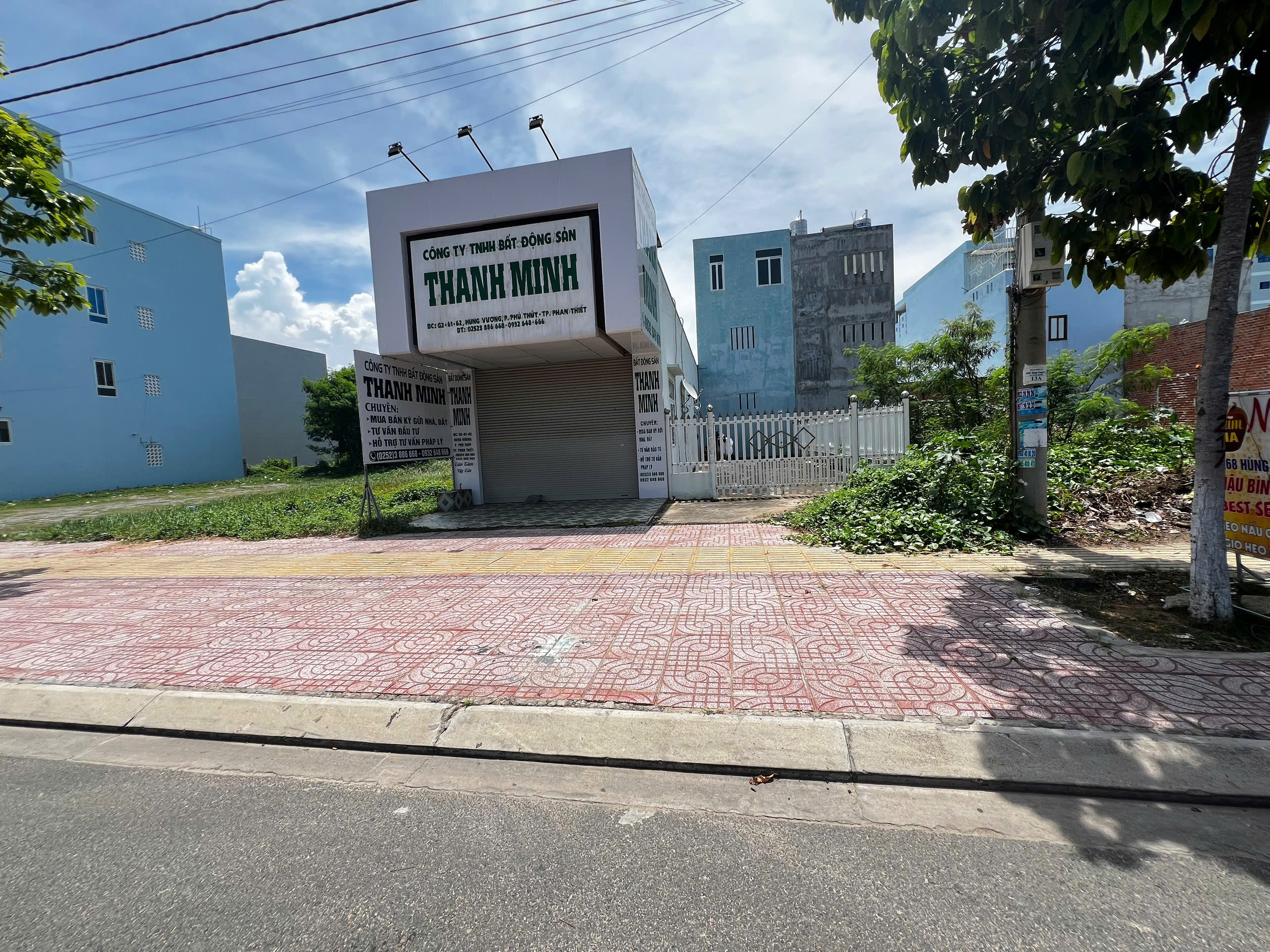 Bán 2 lô đất (1 đất+ 1 nhà) giá tốt mặt tiền kinh doanh đường Hùng Vương