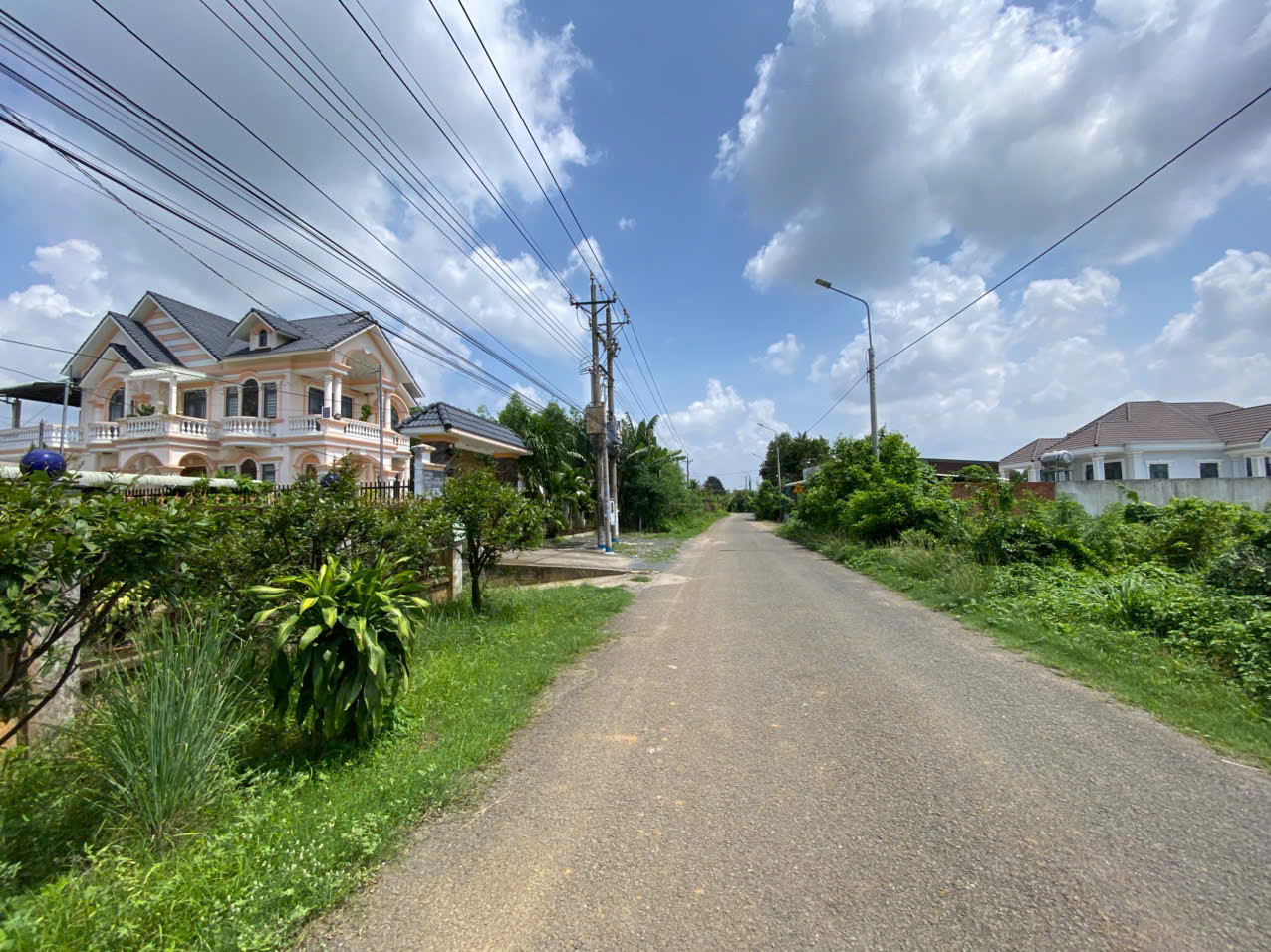 Bán Nhà View Sông Đồng Nai Nghĩ Dưỡng Dt: 2153m2.Có sẵn nhà vườn