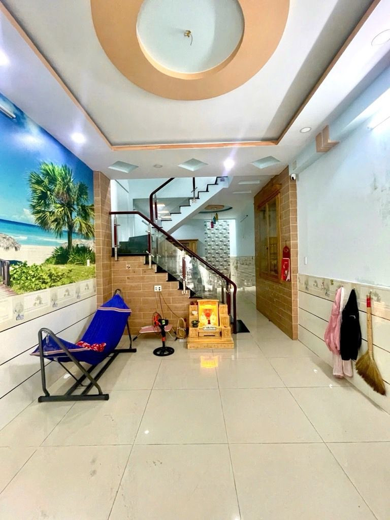 Nhà đẹp 2 tầng đúc kiên cố - Ngay trung tâm Bình Trị Đông - Sát Bệnh viện Bình Tân