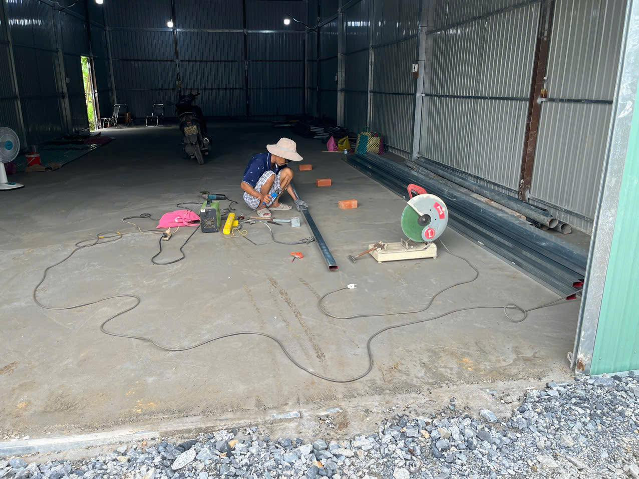 chính chủ cho thuê kho mặt tiền đường hương lộ 2 giao quốc lộ 22 thị xã trảng bàng 7tr/1t
