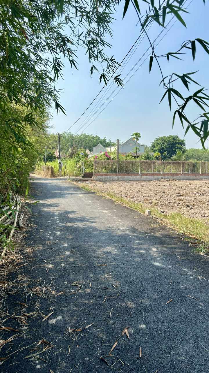 chính chủ bán gấp lô đất mặt tiền đường nhựa hương lộ xây nhà trọ 10mét ngang
