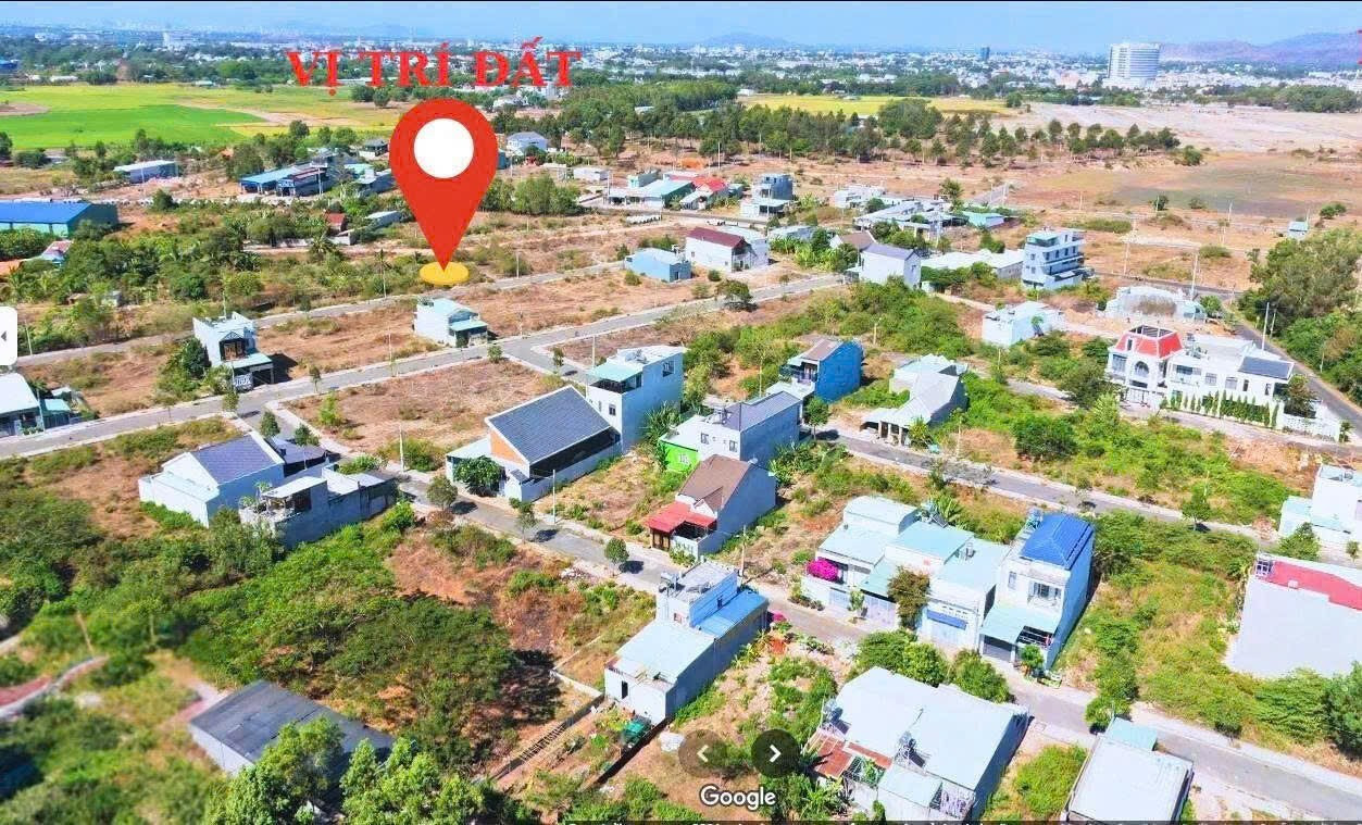 Cần bán 1 lô đất 1 xẹt HL2 Hòa Long giá ngộp