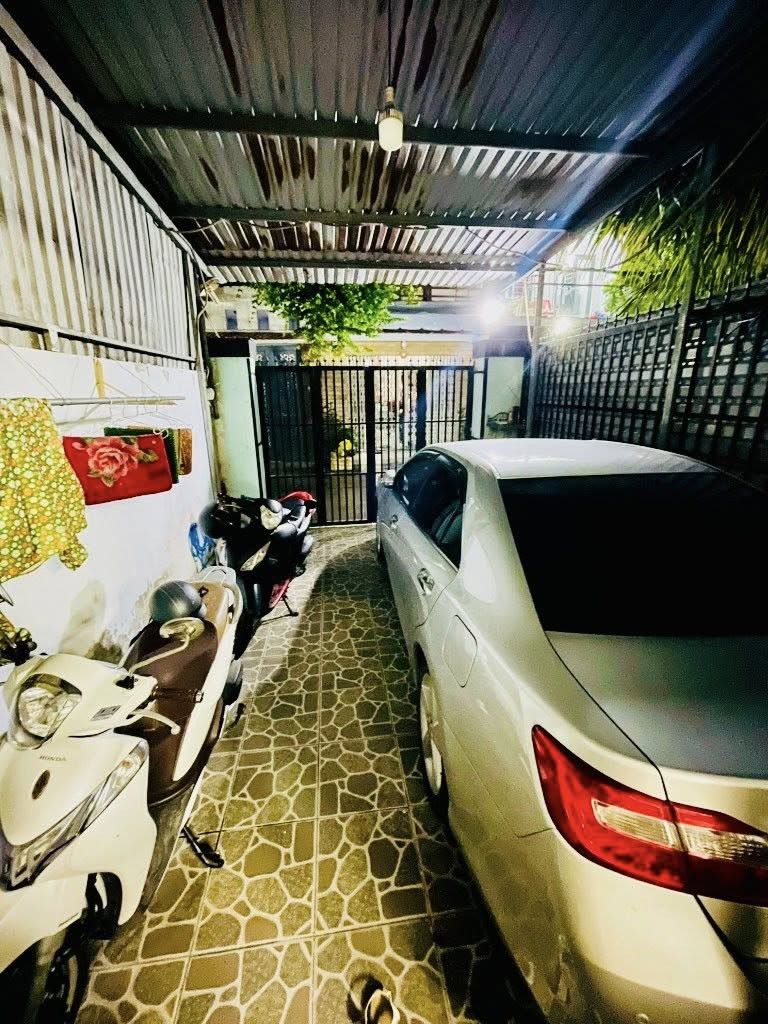 BÁN GẤP! NHÀ ĐẸP 2 TẦNG - 96M² - HẺM 6M - GIÁP AEON - CHỢ 26/3 GIÁ 7.X TỶ