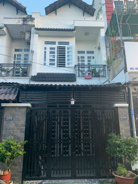Bán gấp căn nhà sổ hồng riêng 1/ đường hương lộ 80, p.Bình Hưng Hòa B , Q.Bình Tân