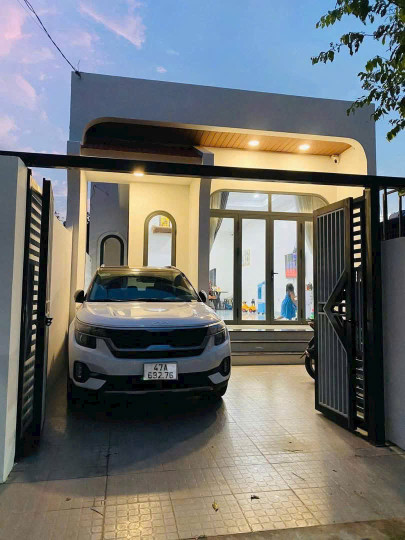 nhà cấp 4 phường tân triều sổ hồng riêng full thổ đường nhựa đi oto né nhau thoải mái