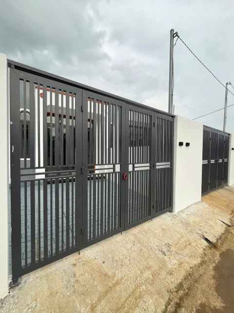 nhà cấp 4 mới vừa hoàn thiện anh chị ơi sổ riêng full thổ cư bao sang tên công chứng