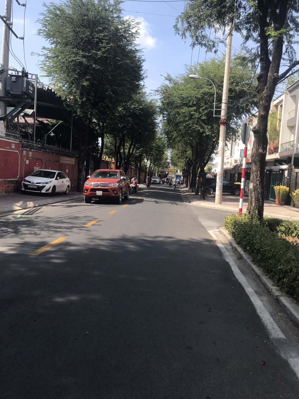 Bán nhà 1T2L góc 2 mặt tiền Đường Hữu Nghị, Phường Bình Thọ, Tp Thủ Đức.hợp đồng thuê 45tr/tháng