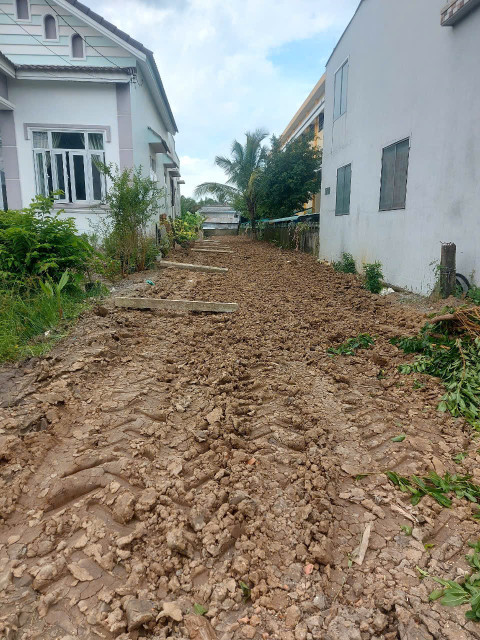 Chính chủ cần bán đất đường huyện 12b- Thị Trấn Vĩnh Bình- Huyện Gò Công Tây- Tiền Giang