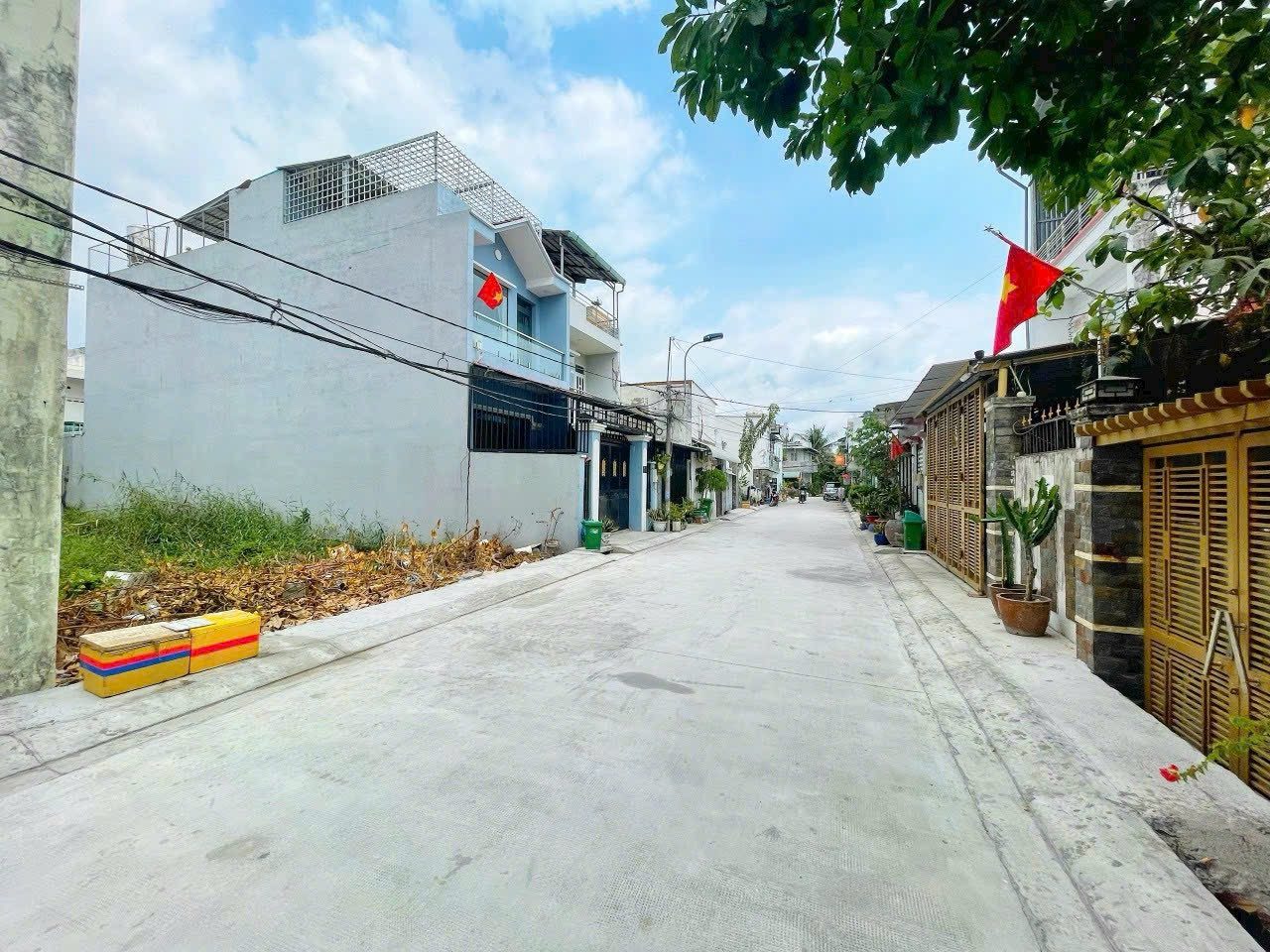 Bán đất 179m² full thổ cư ngang 8m giá 8.8 tỷ tại Đường Huyện Nhà Bè Xã Nhà Bè
