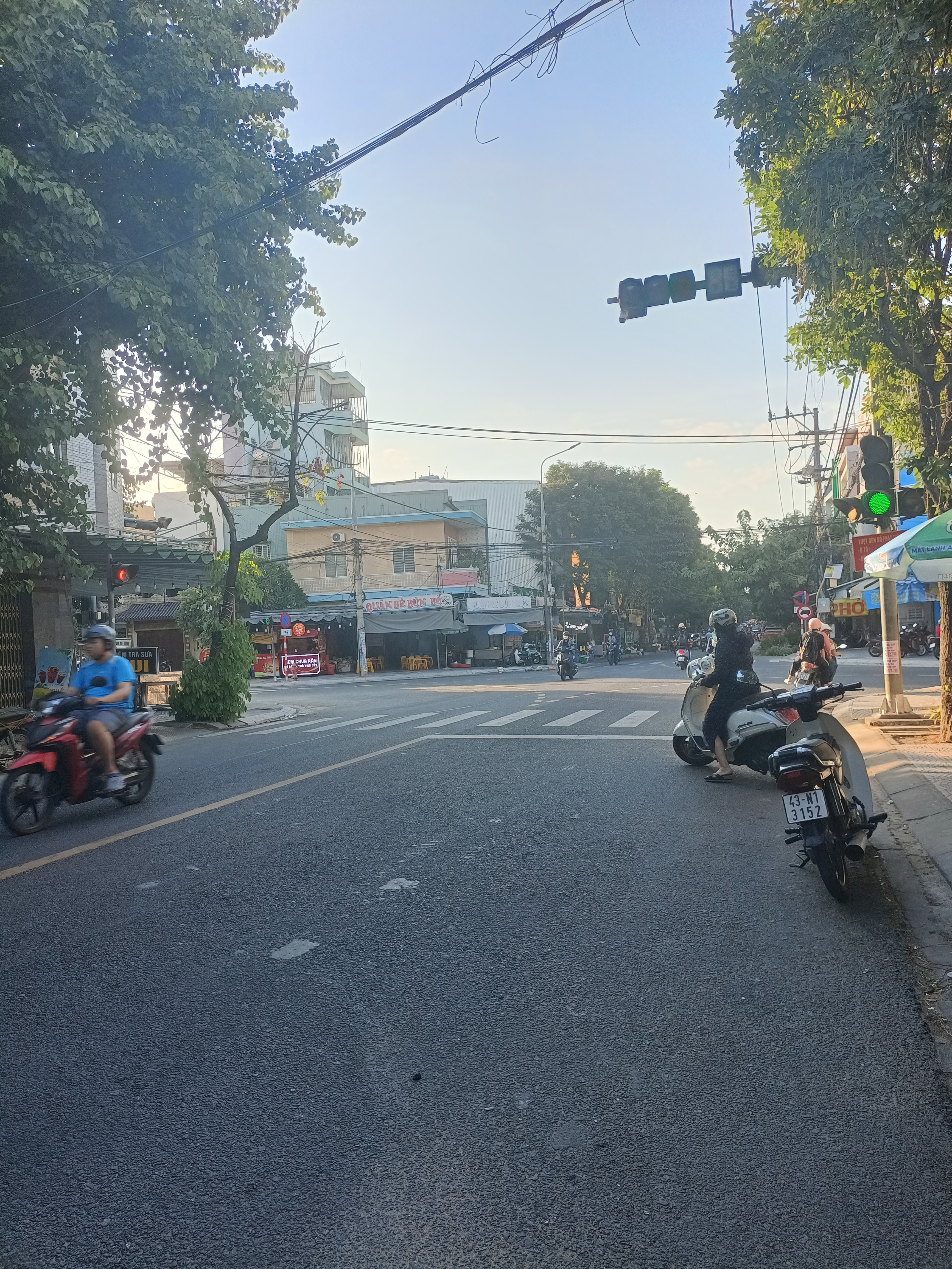 Bán nhà 4 Tầng Huỳnh Ngọc Huệ, ngay Hà Huy Tập