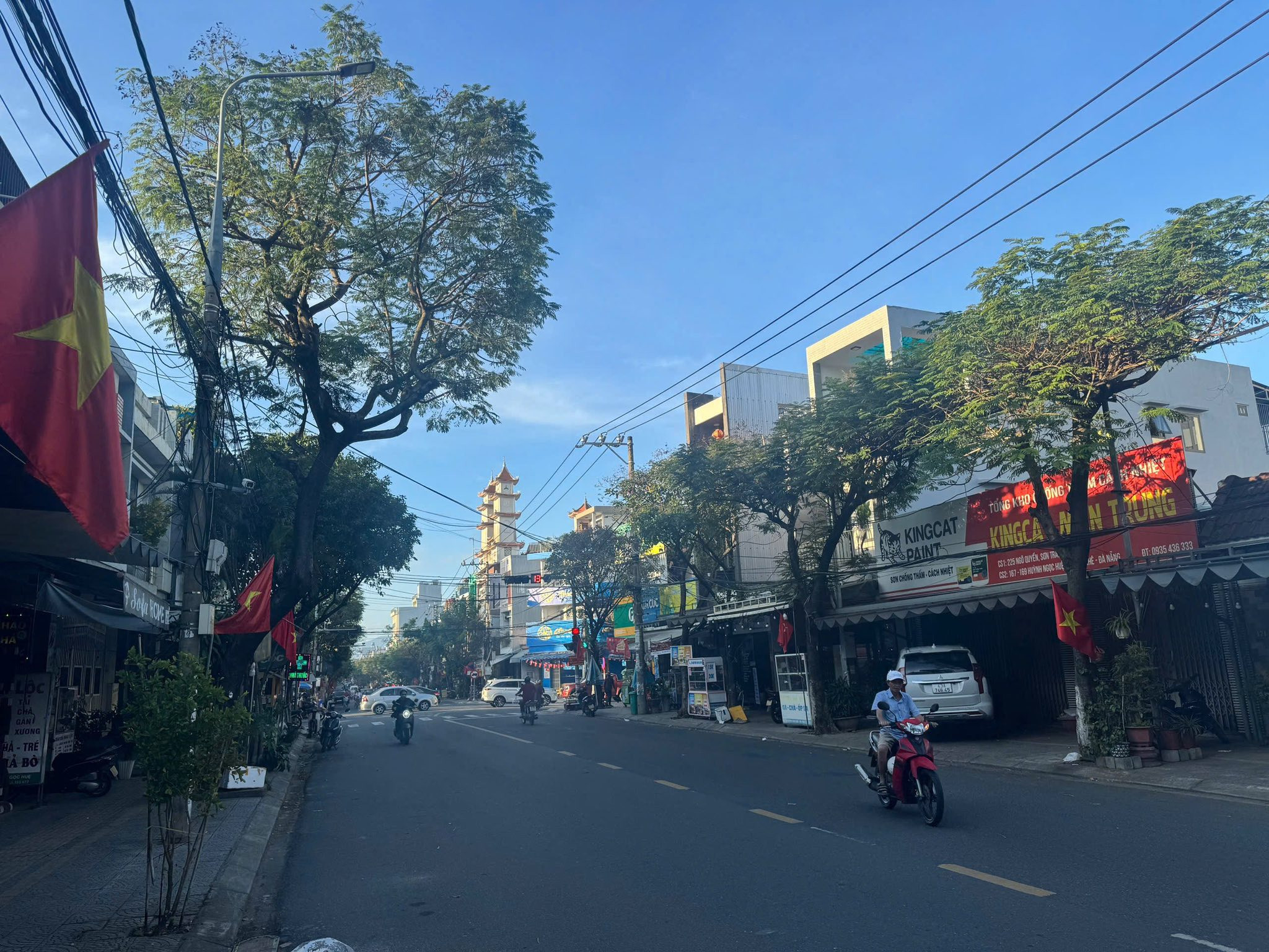 Bán lô đất biệt thự mặt tiền Huỳnh Ngọc Huệ ngay ngã 4 hà huy tập vị trí siêu đẹp