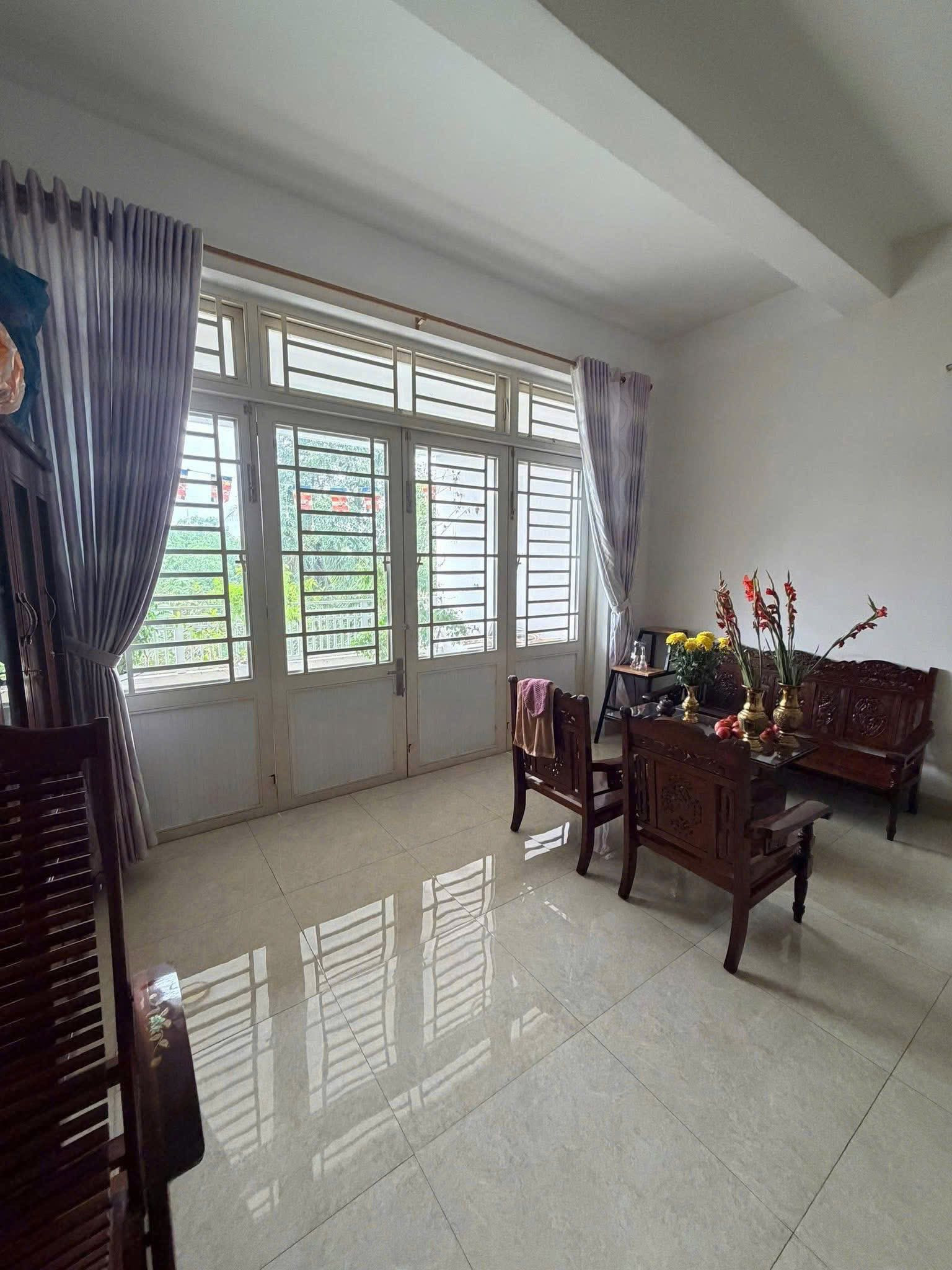 Bán nhà 3 tầng MT  Huỳnh Ngọc Huệ - Thanh Khê