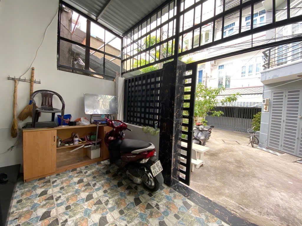 Bán nhà 3 tầng đẹp long lanh gần mặt tiền Huỳnh Tấn Phát, Quận 7 – 76M2,  Chỉ nhỉnh 5 tỷ